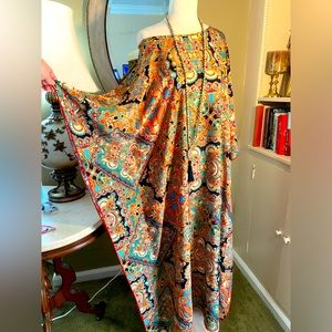 Caftan 1x-3x lightweight. Wear belted or unbelted.